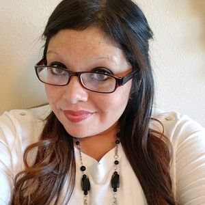 Meet your Posher, Evelyn